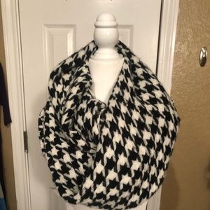 Black and White Infinity Scarf